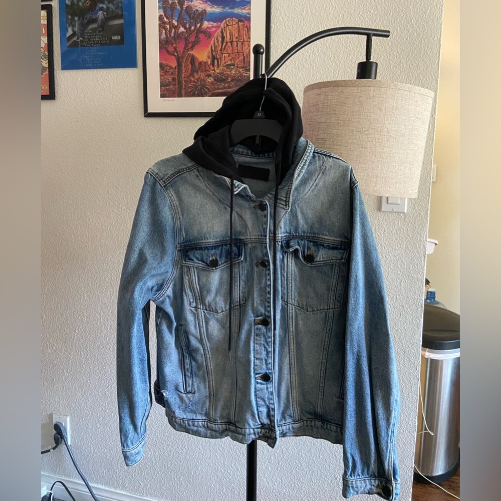 Women’s denim jacket with hoodie XL